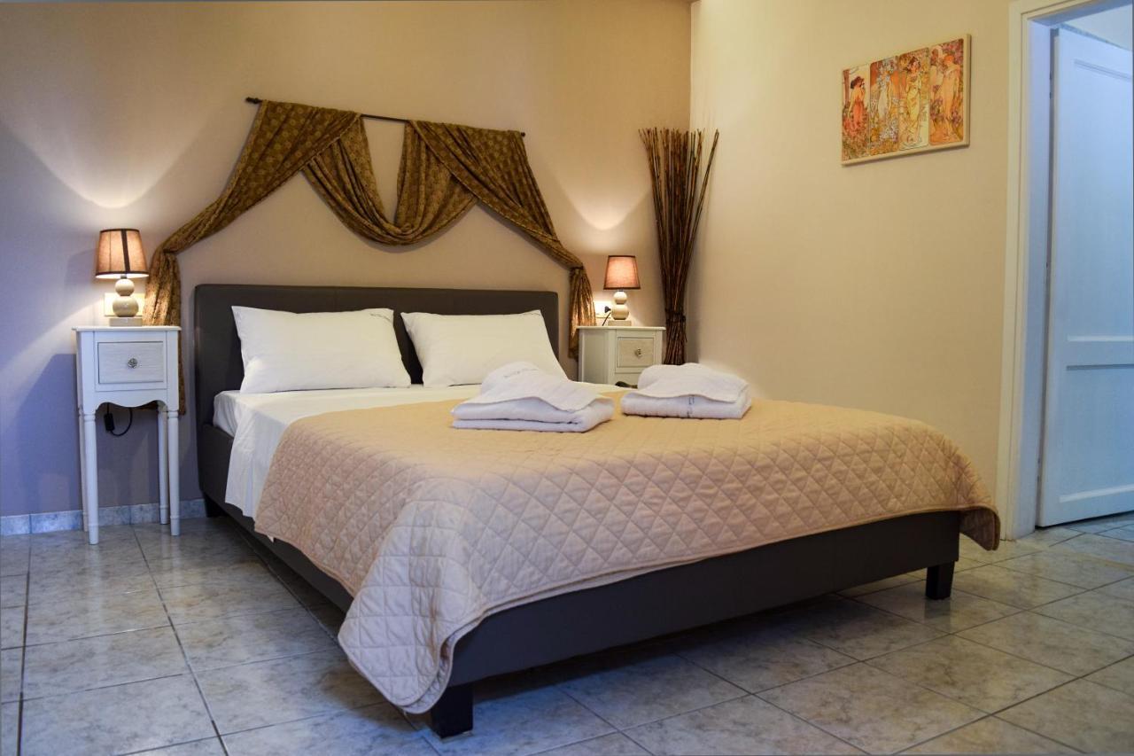 Val Di Compare Apartments Vathí Kültér fotó