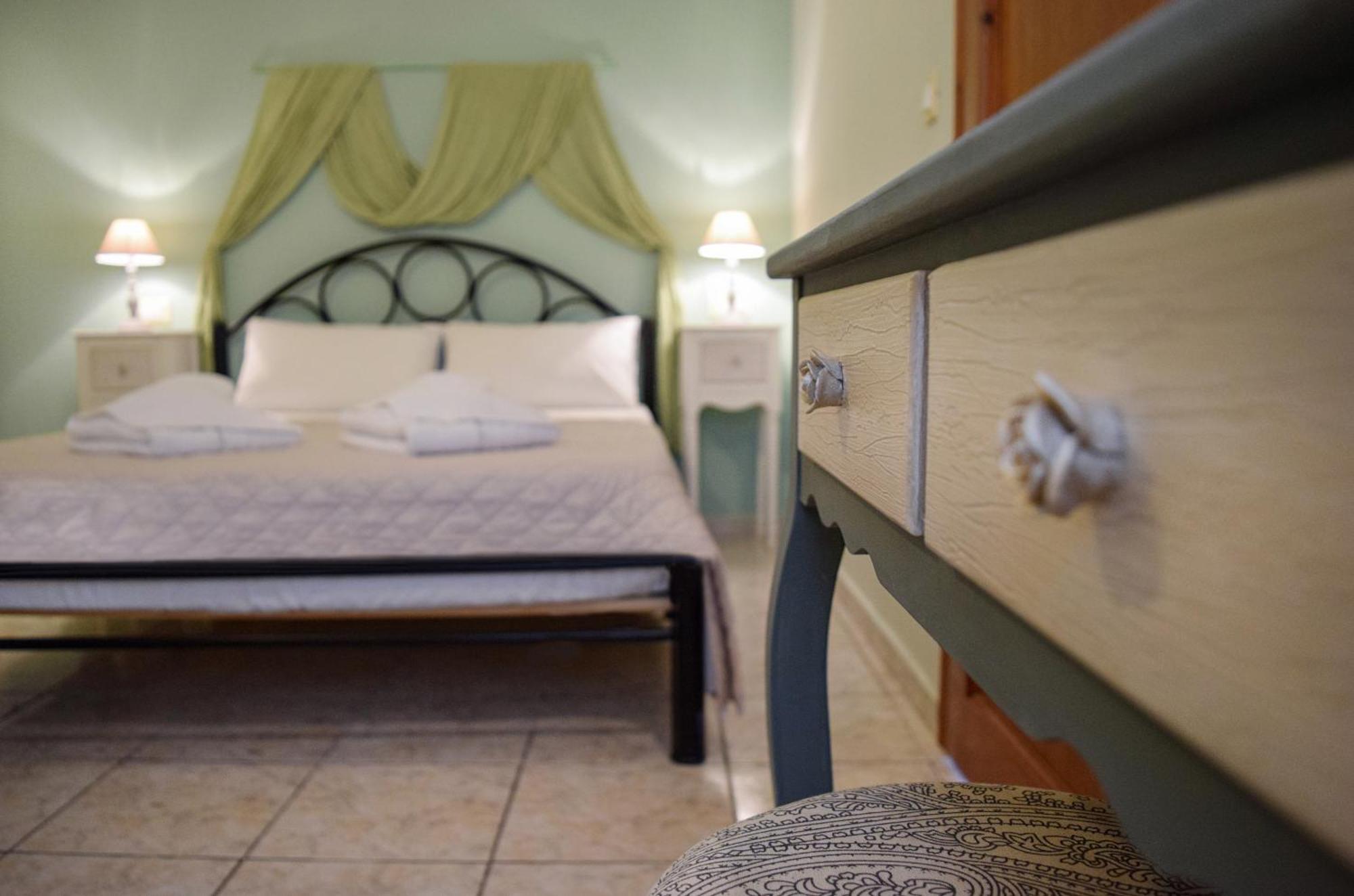 Val Di Compare Apartments Vathí Szoba fotó